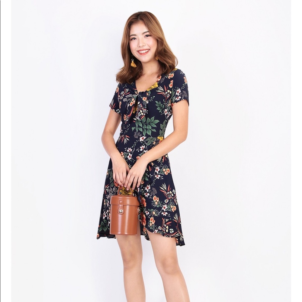 NWT MGP Label Kaylen Floral Dress